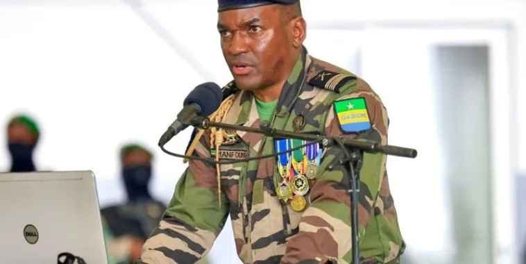 L'ancien miinistre des Transports Ulrich-Manfoumbi-Manfoumbi